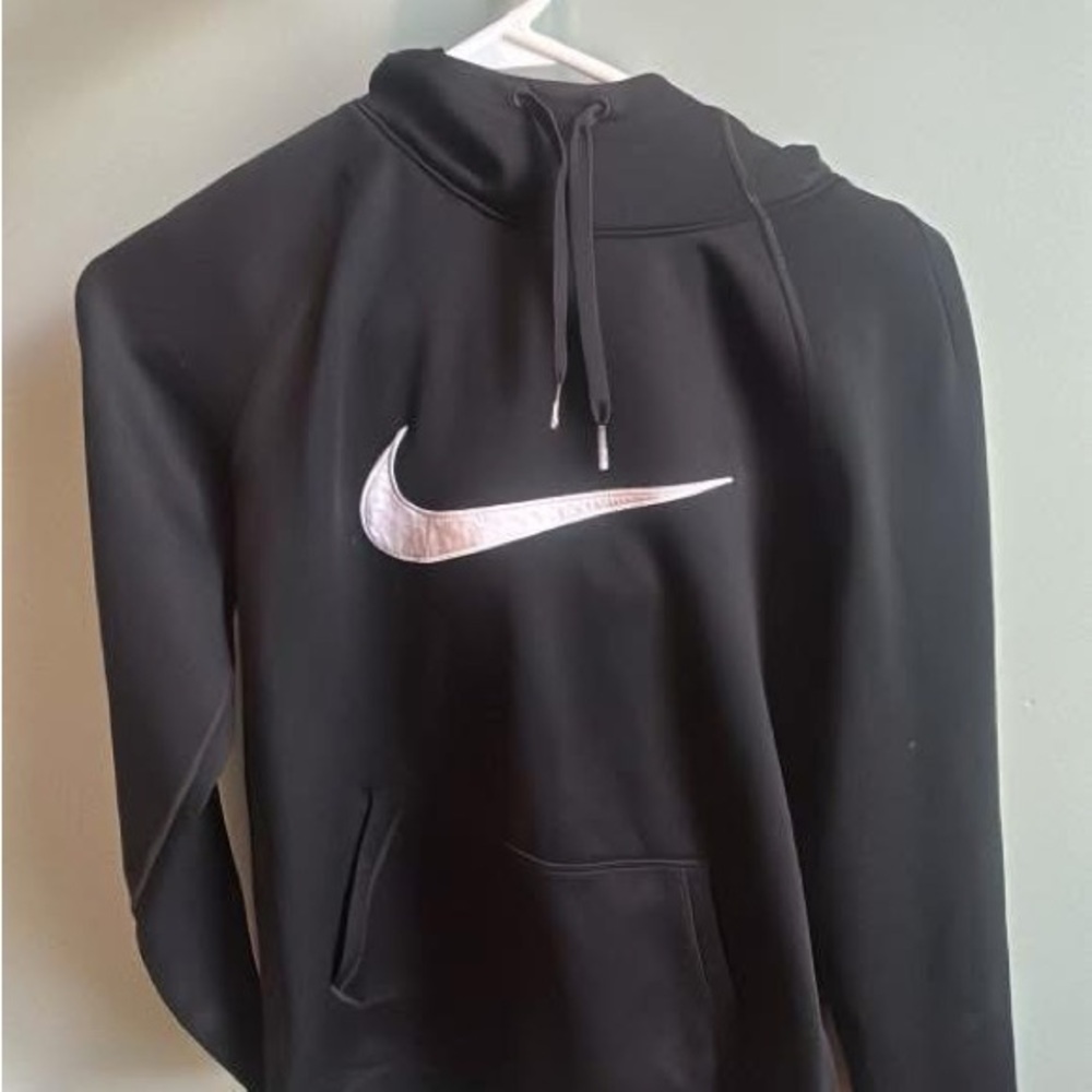 Women’s Nike Black Hoodie - M
